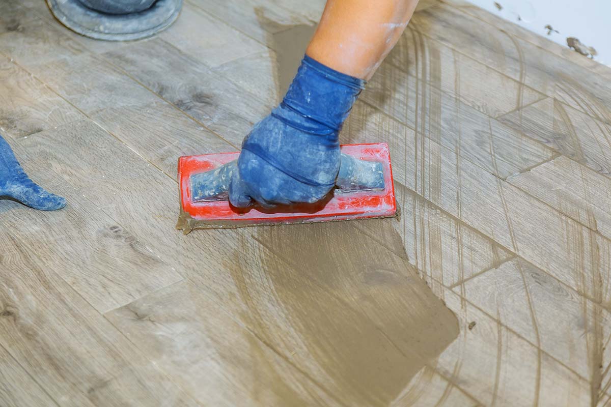 grouting bathroom tiles